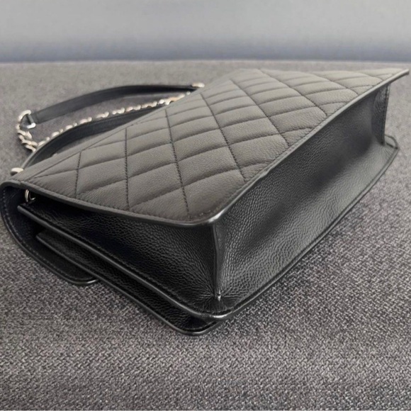 Large Chanel CC Box Flap Black Grained Calfskin Quilted Leather Bag - Picture 5 of 6